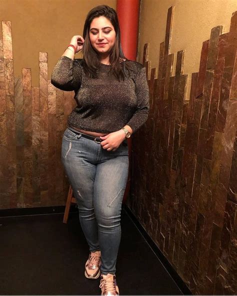 aunty hot show|Curvy Indians (@curvyindians) • Instagram photos and videos.